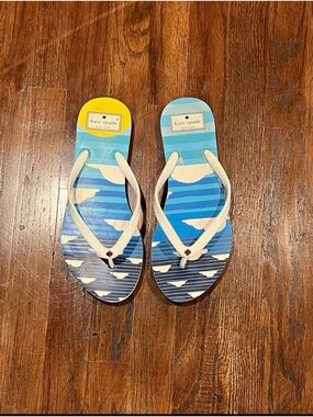 kate spade Blue White Cloud Pattern Flip Flops